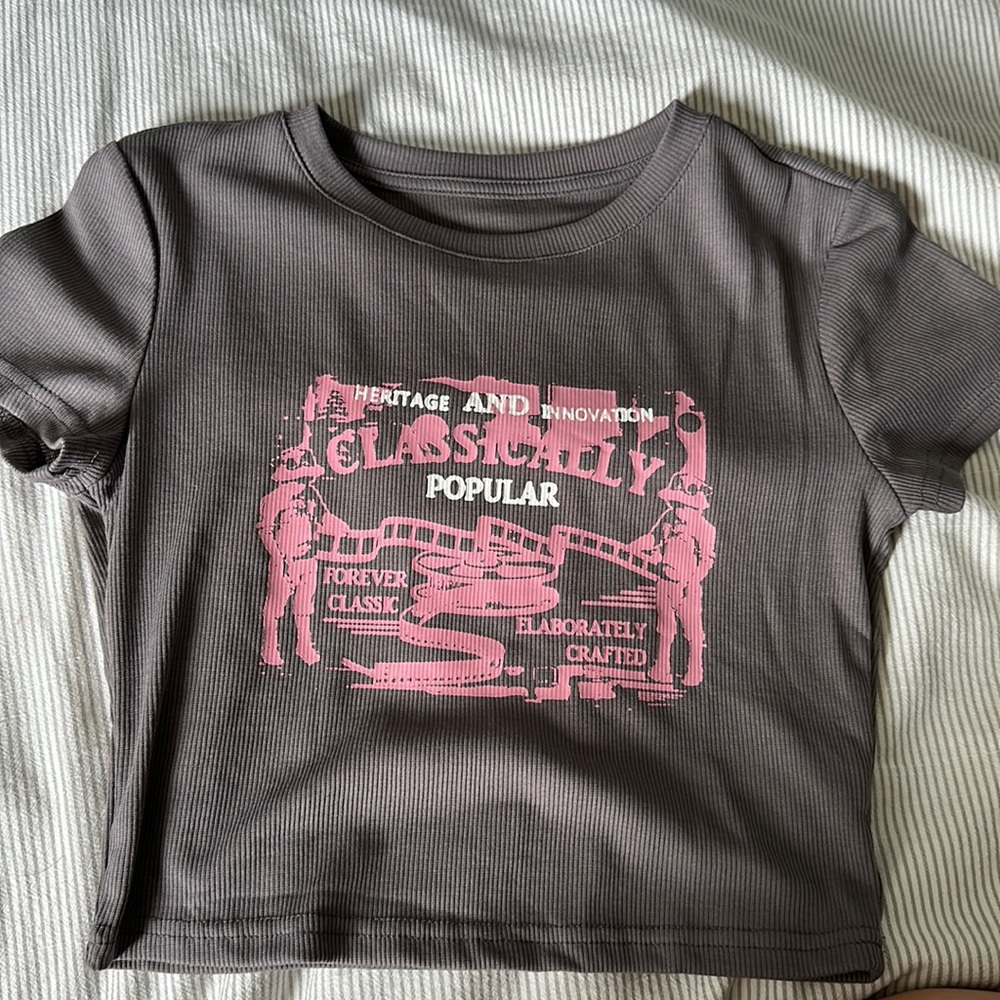 graphic tee